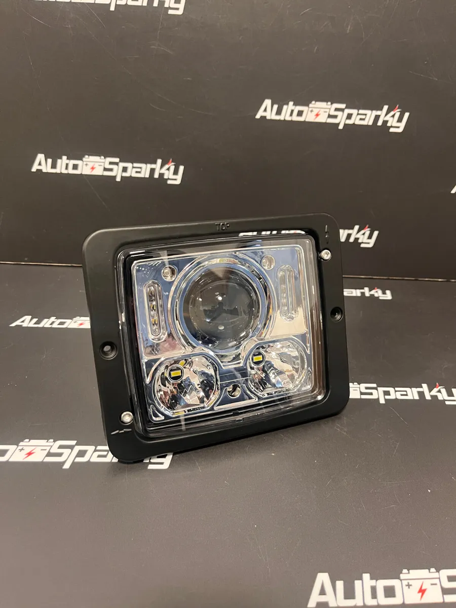 MB Trac  Fendt  Case IH  Steyr LED Headlights Set - Image 4