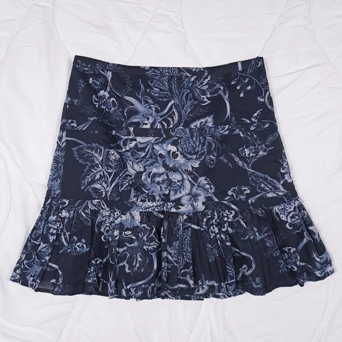 Karen Millen Navy White Floral Skirt 12UK/40EU - Image 1