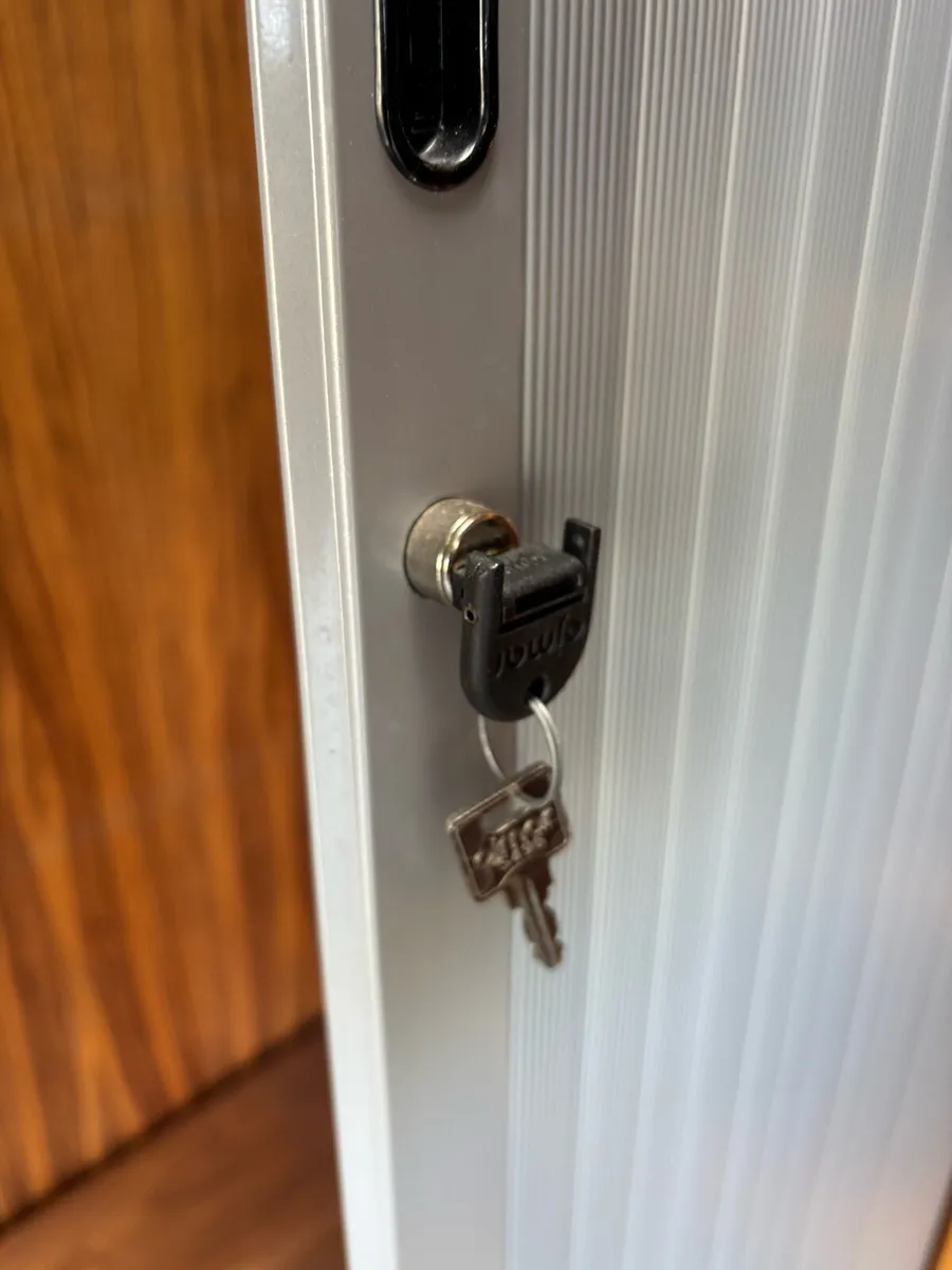 Office cabinets chairs desks MESSAGE FOR PRICES - Image 3