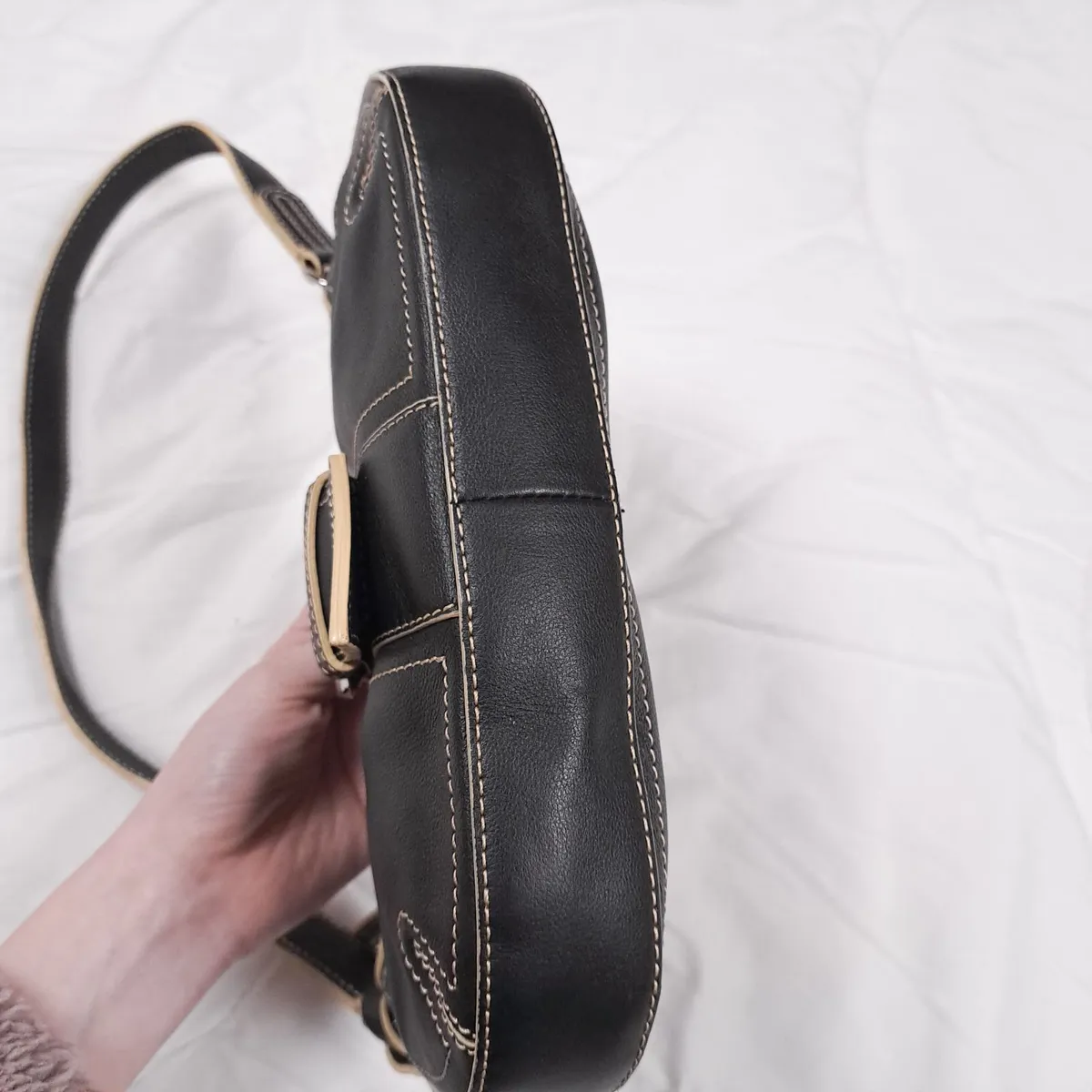 Tula Leather Black Shoulder Baguette Bag - Image 2