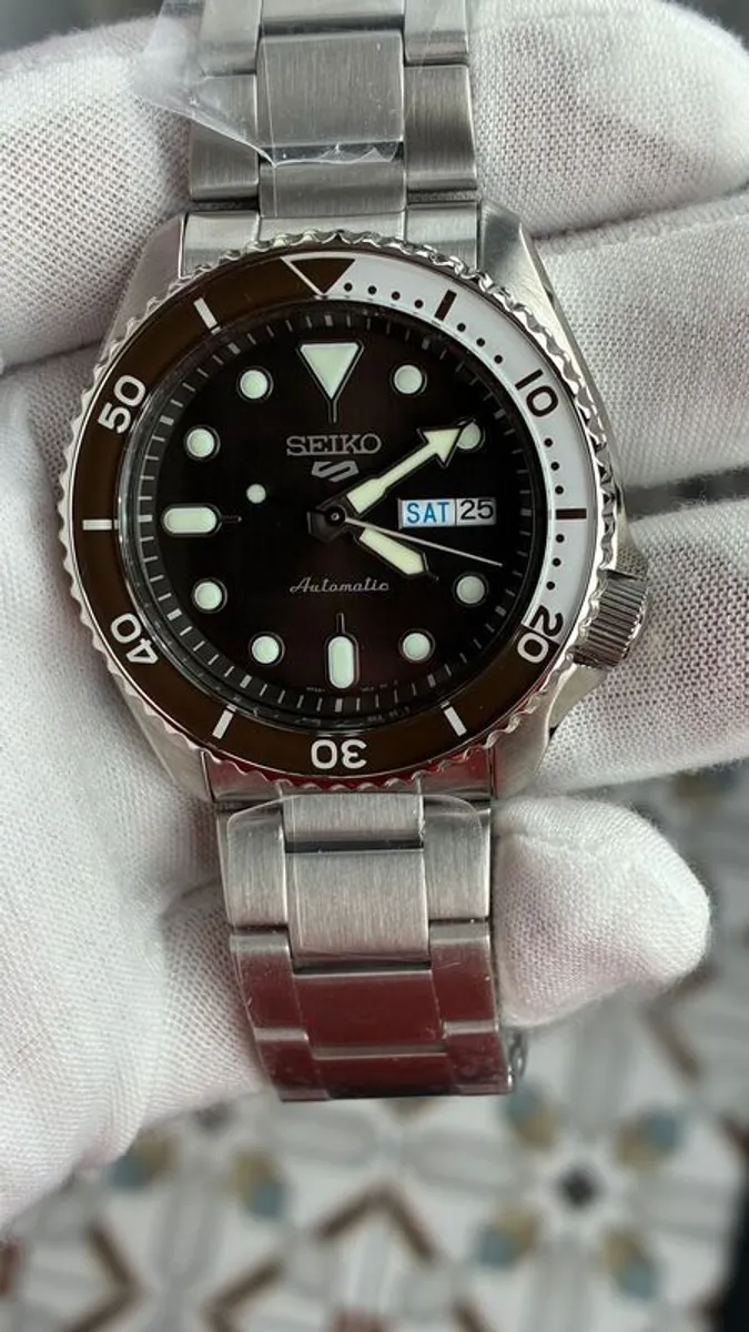 Seiko 5 Sports Brown Dial Limited Edition - Image 2