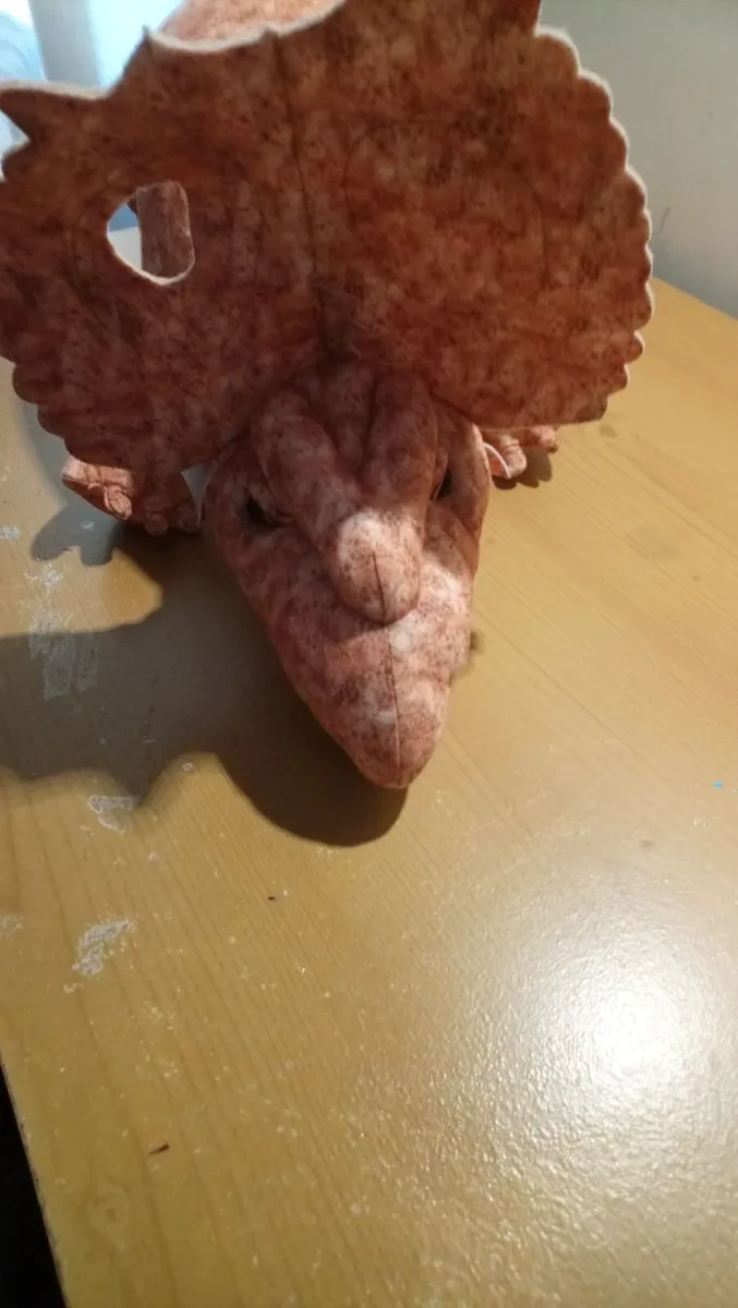 Large roaring dinosaur lizard godzilla triceratop - Image 2