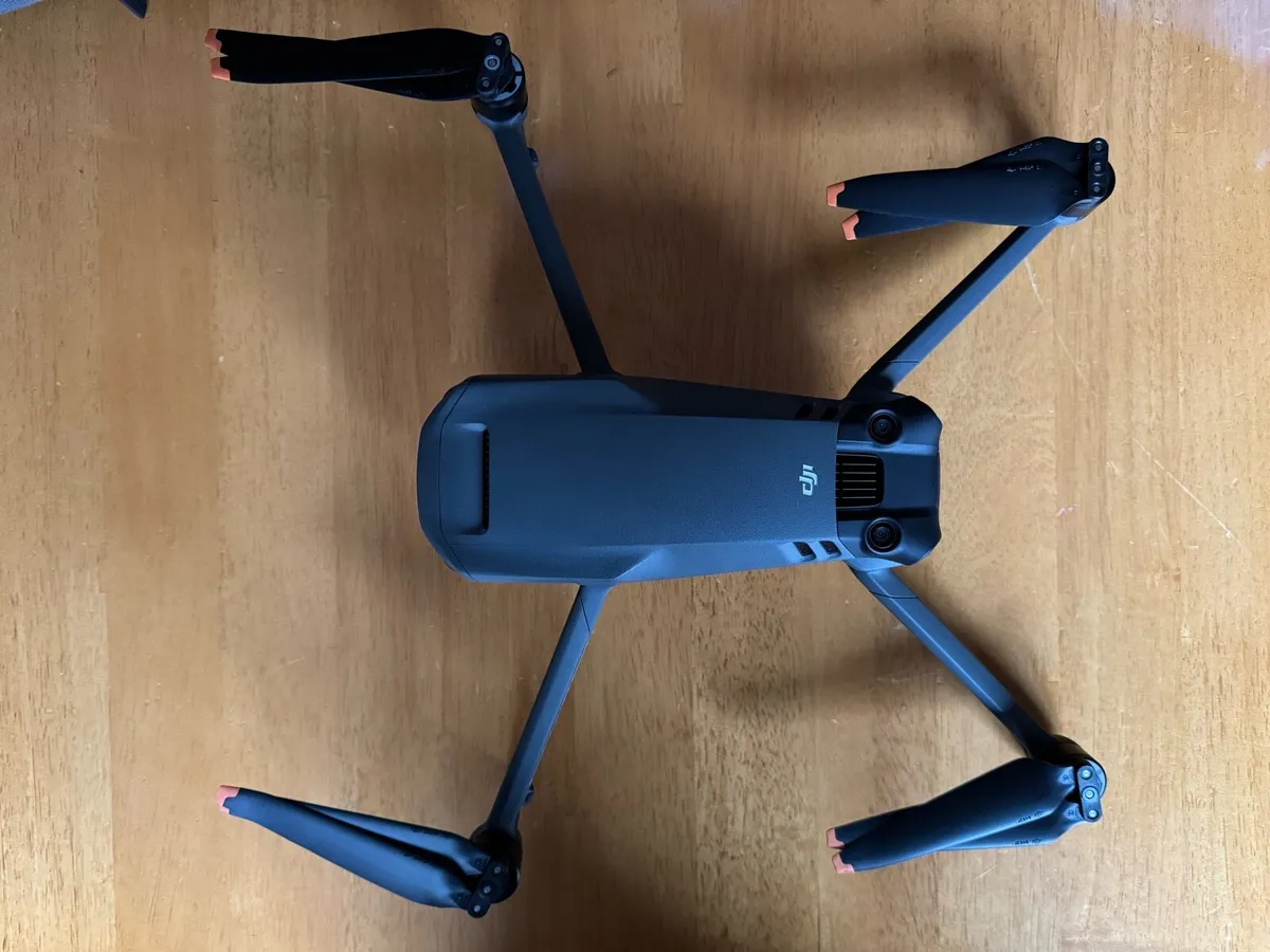 DJI Mavic 3 Classic - low use, excellent condition - Image 3