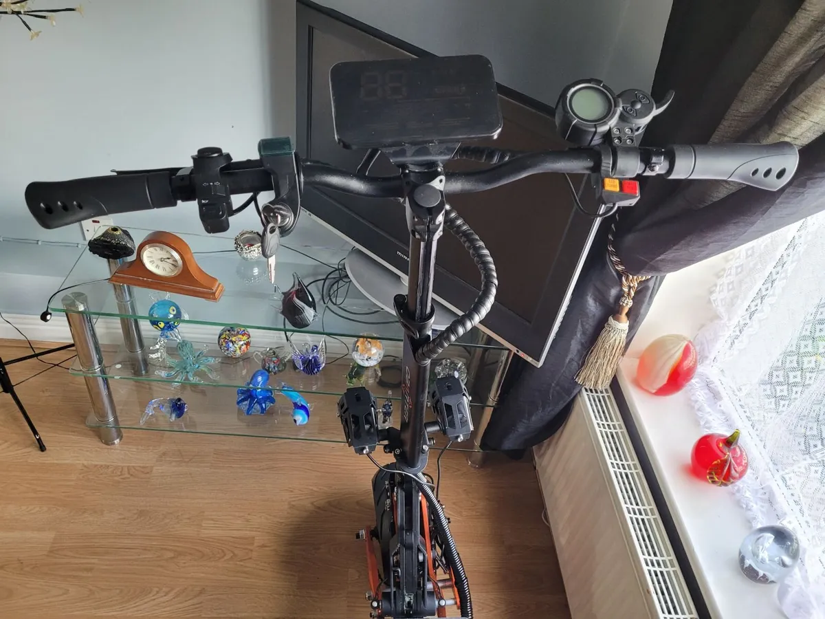 Electric Scooter - Image 4