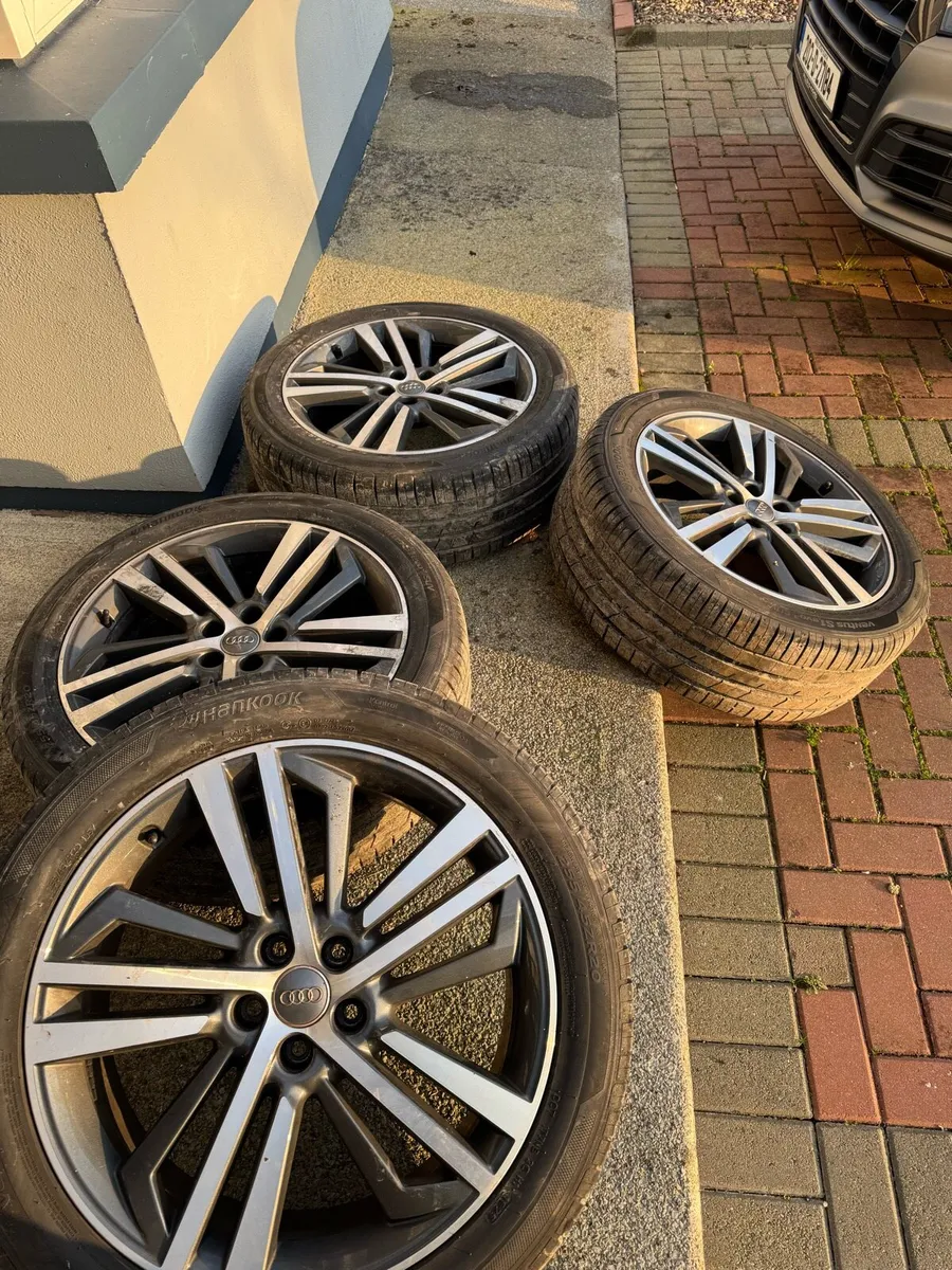 Q5 original alloys 20” +tyres - Image 1