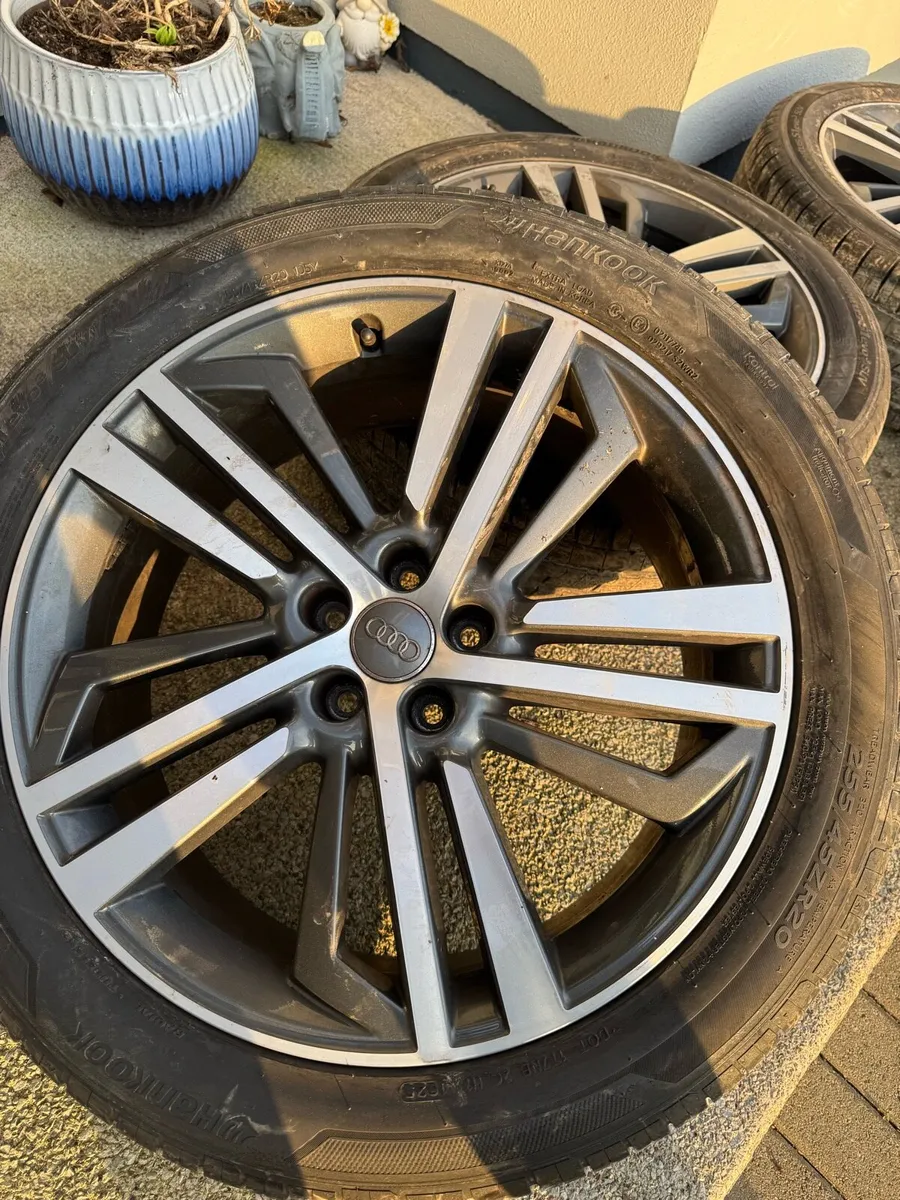 Q5 original alloys 20” +tyres - Image 2