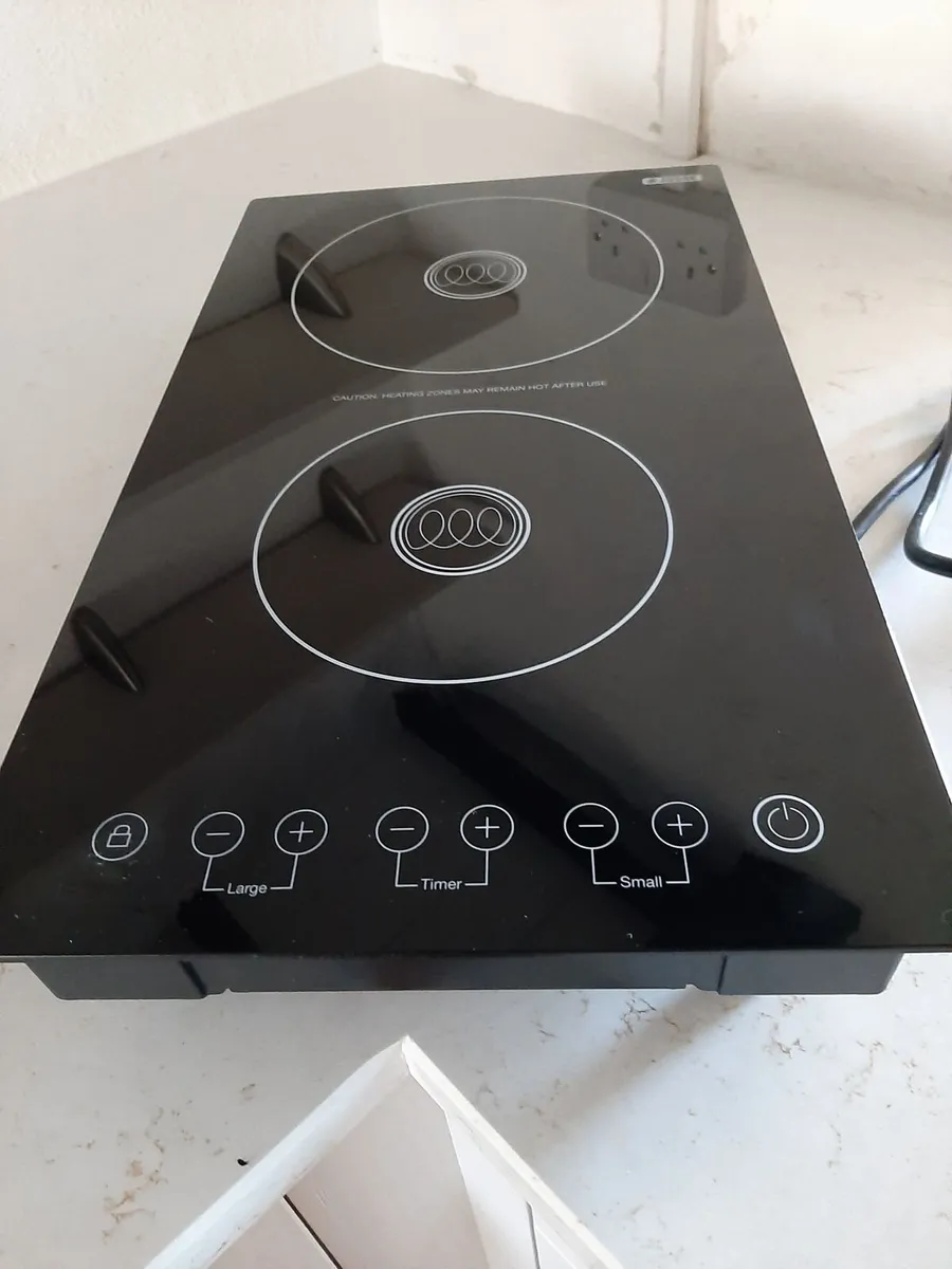 2 ring induction hob - Image 1