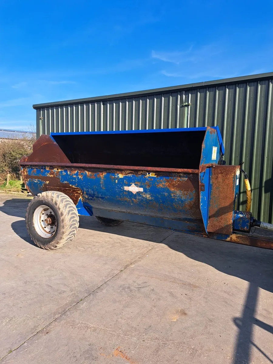 Martson dung spreade - Image 1