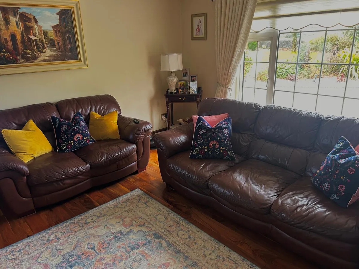 Sofa Set - Image 1