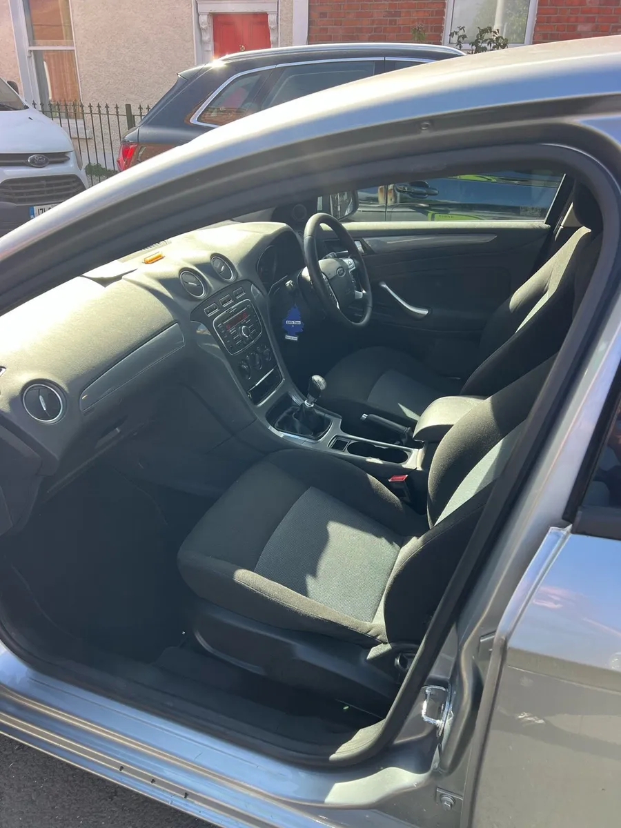 Taxi rental - Image 4