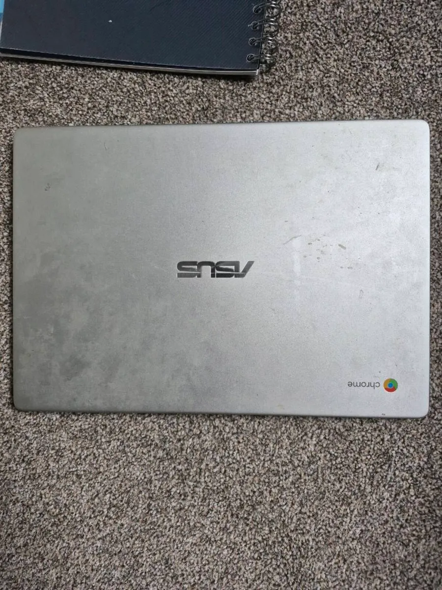 Asus chromebook - Image 1
