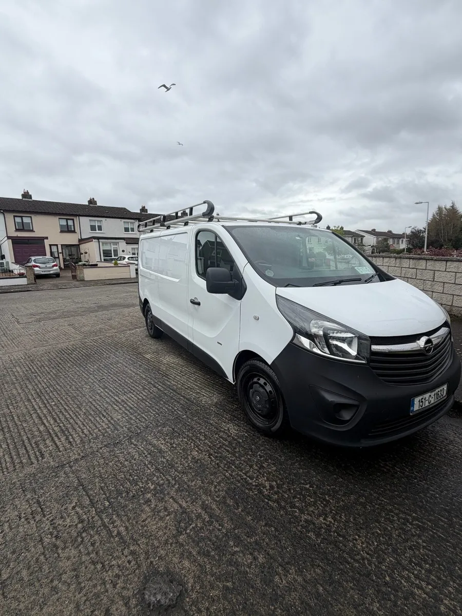Opel vivaro 2015 FRESH DOE AND ALL BRAND NEW TRYER - Image 1
