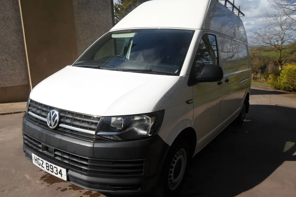Volkswagen Transporter 2017 - Image 2