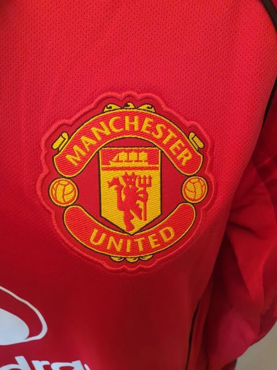 Manchester United 25/26 jersey - Image 4