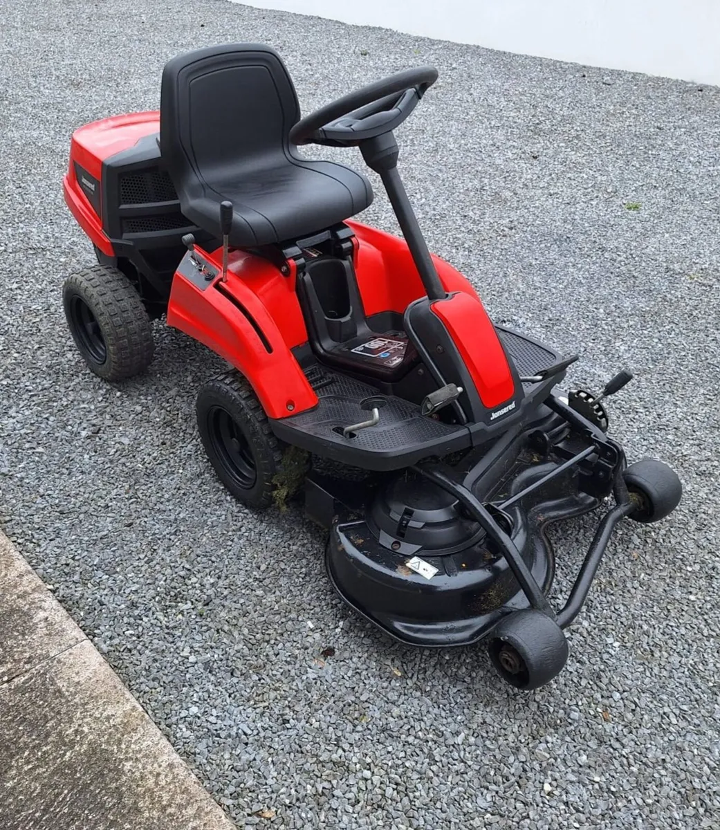 Jonsered Tractor Lawnmower - Image 4