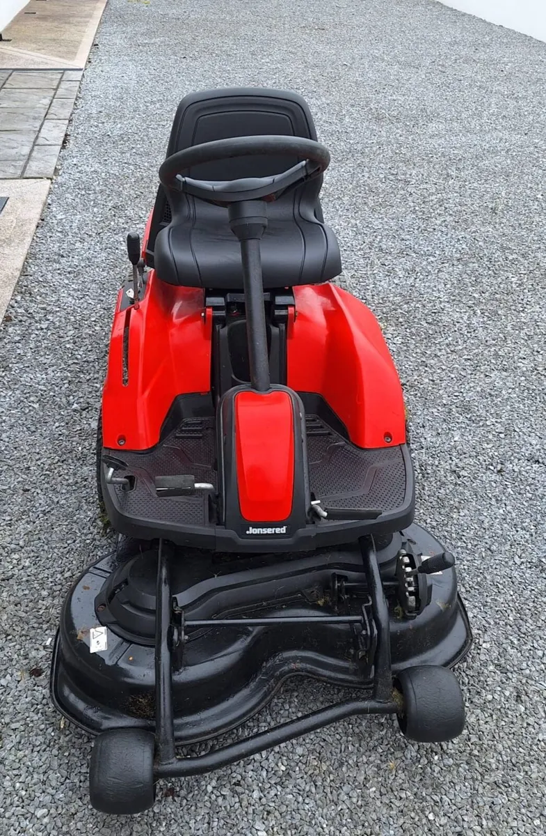 Jonsered Tractor Lawnmower - Image 1