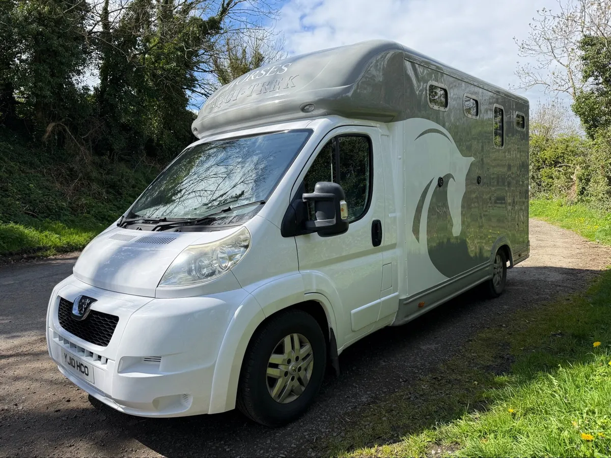 Equi-Trek Super Sonic 4T Horsebox - Image 4