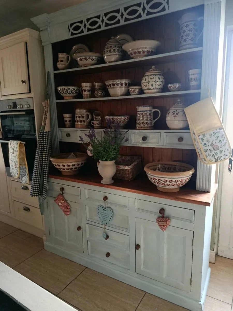 Solid kitchen dresser delivery arranged - Image 1