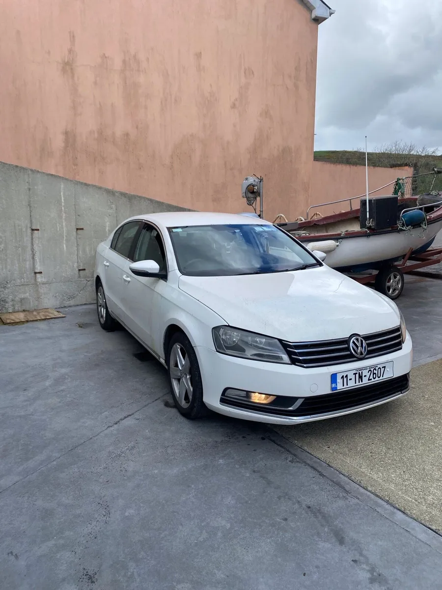Volkswagen Passat - Image 1