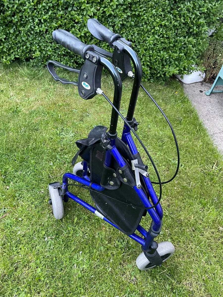 3 wheel walker - Image 4