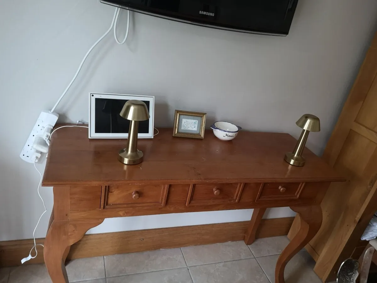 Console table