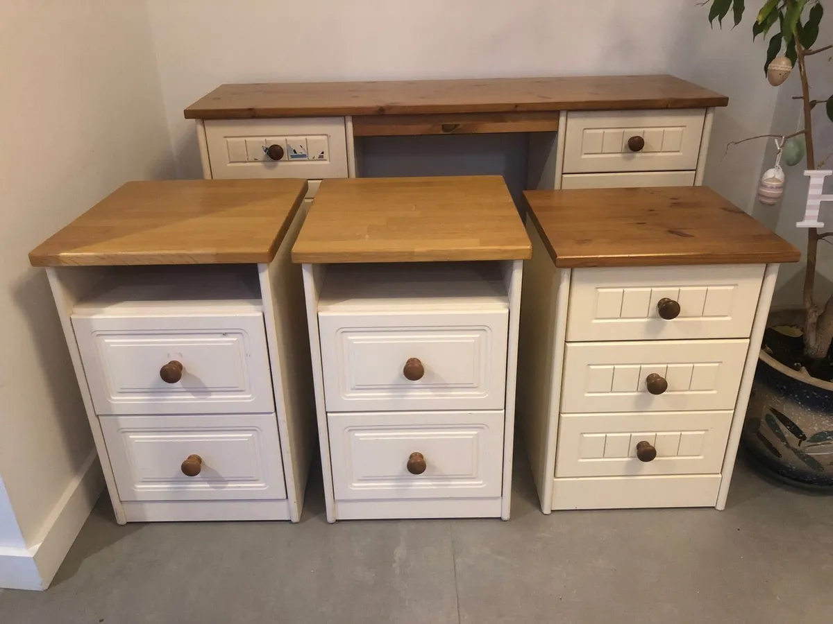 Desk and Lockers - Image 1