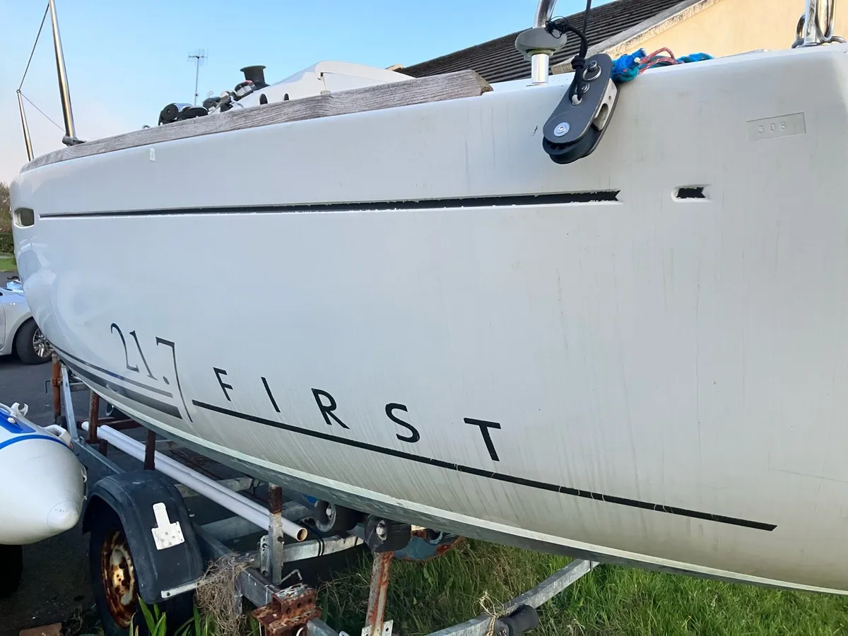 Beneateau first 21.7 sailing boat - Image 4