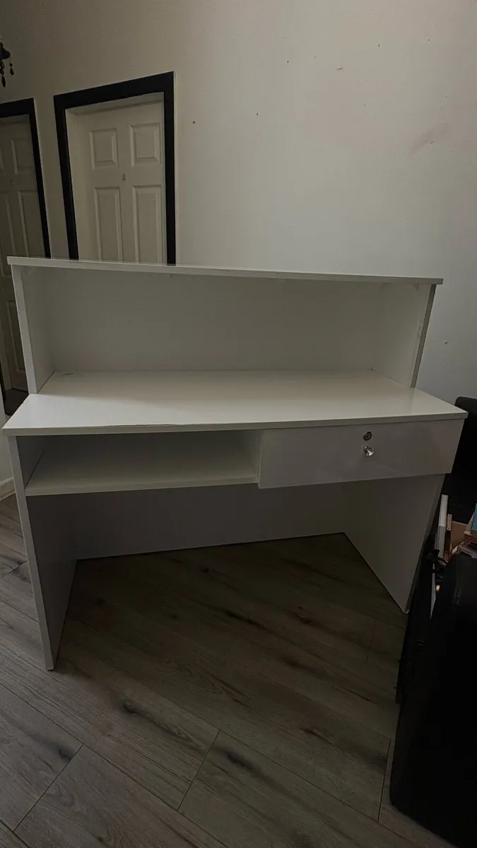 Salon desk - Image 4