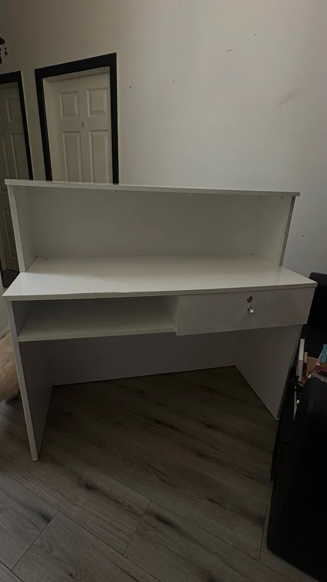 Salon desk - Image 3