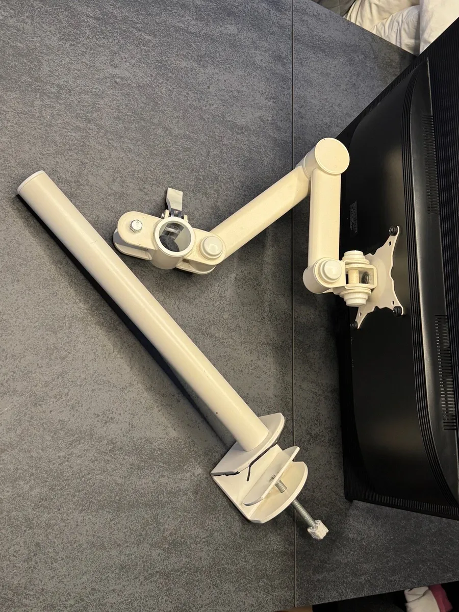 ACER K242HL LCD Monitor Black with adjustable arm - Image 2