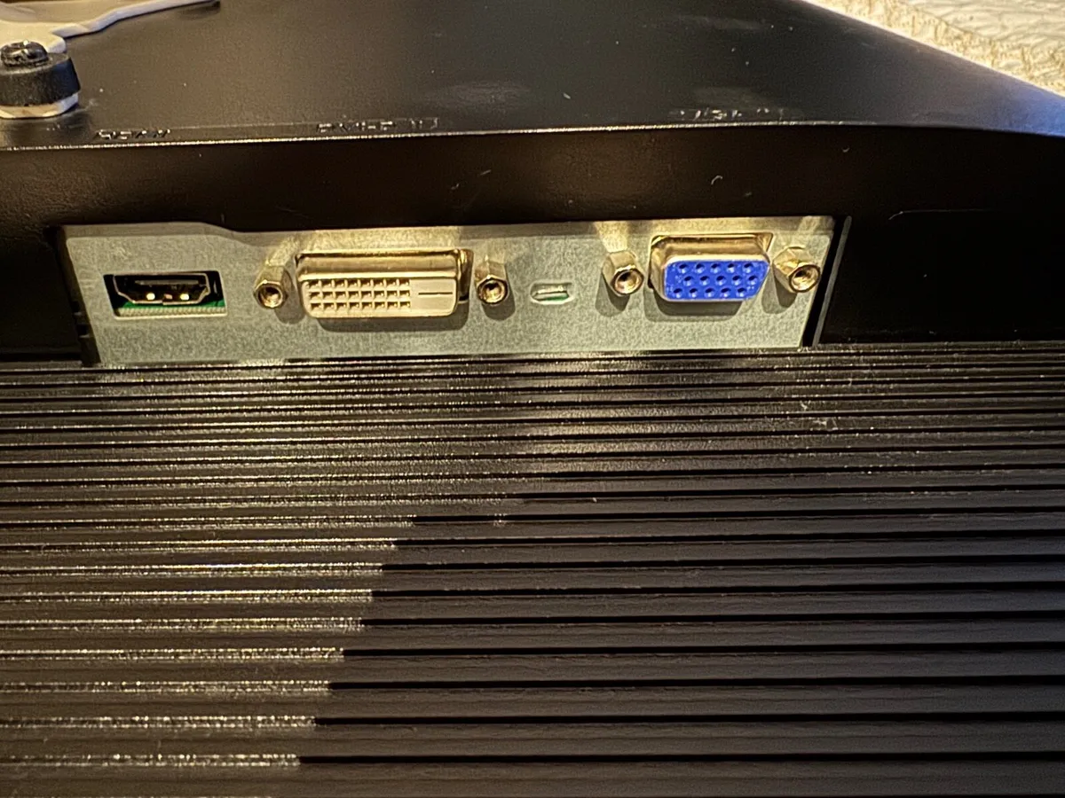 ACER K242HL LCD Monitor Black with adjustable arm - Image 4