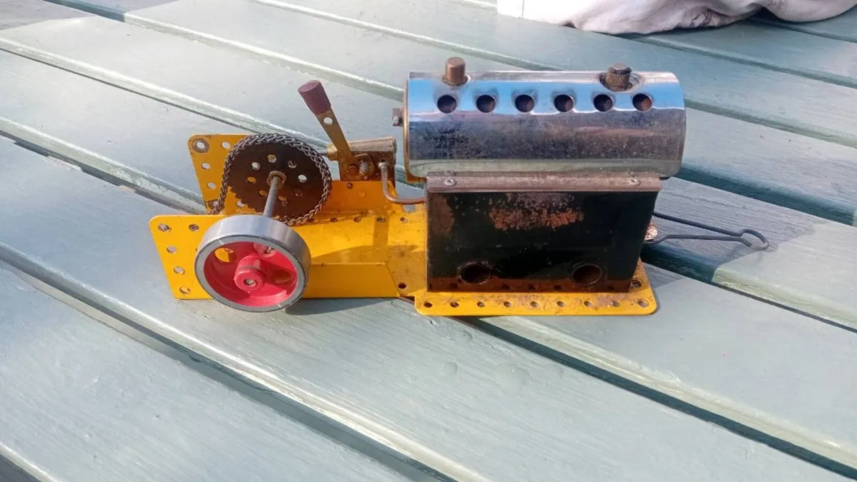 MECCANO steam engine - Image 1