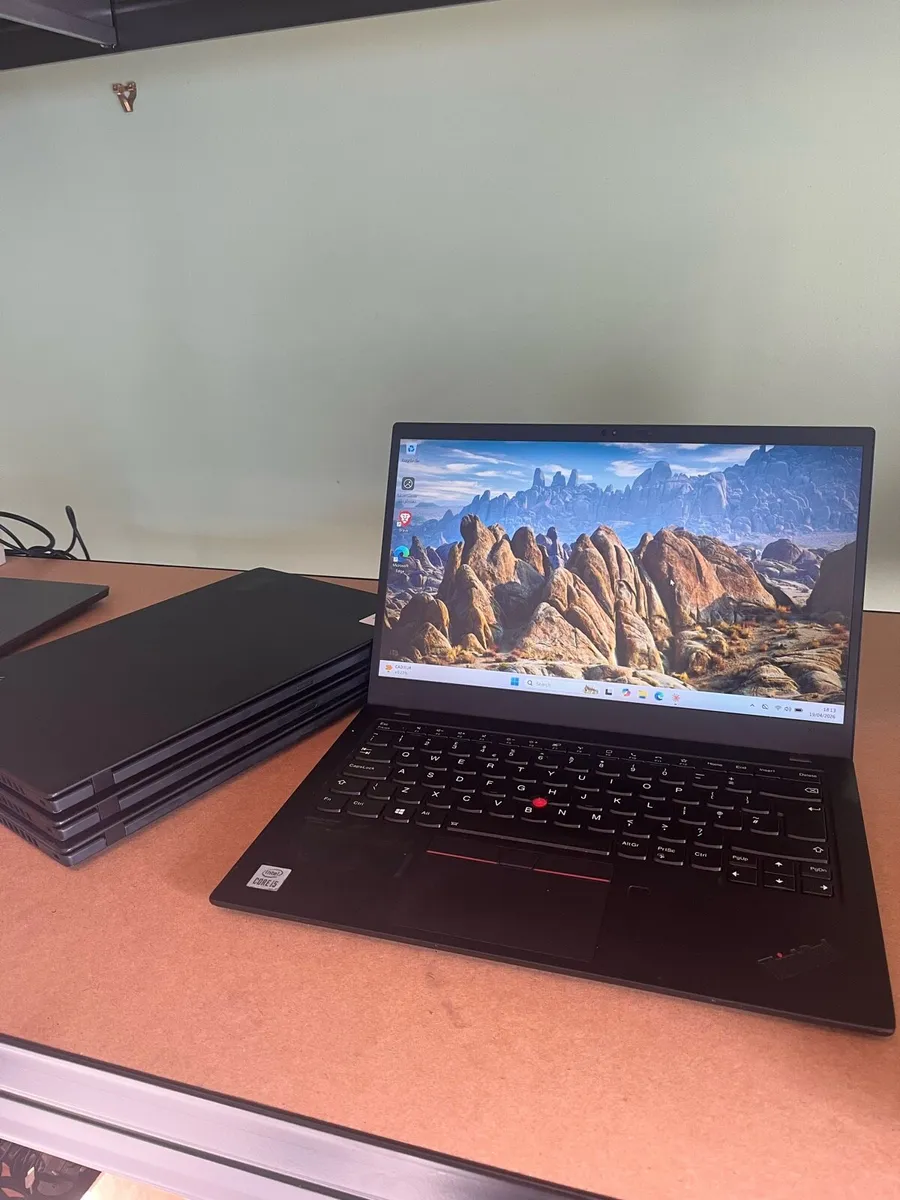 Lenovo ThinkPad X1 Carbon G8 - i5 / 16GB / 256G - Image 2