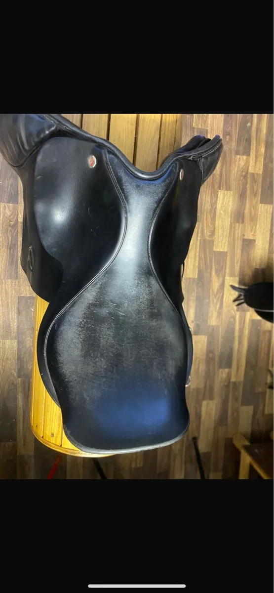16.5 close contact jump Leather saddle - Image 2