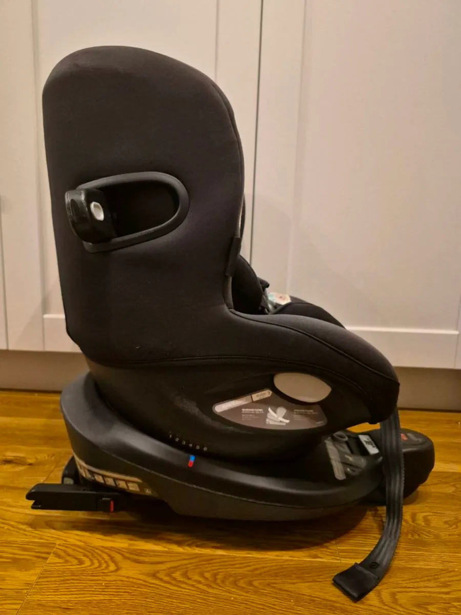 Joie i-spin 360 isofix car seat - Image 2