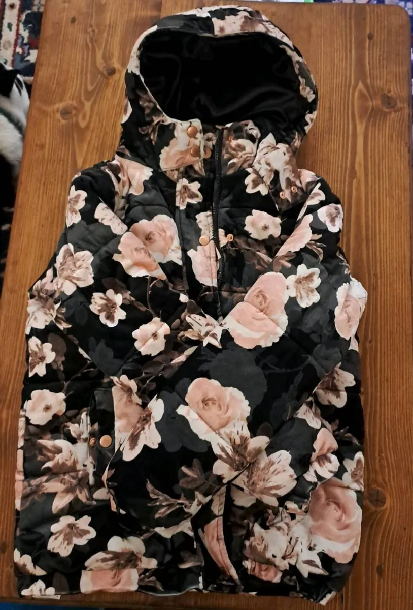 Firetrap Floral Puffer Jacket Girls UK 13 Years - Image 1