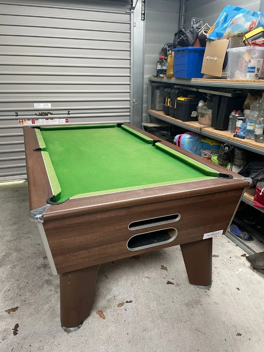 Pool table - Image 2