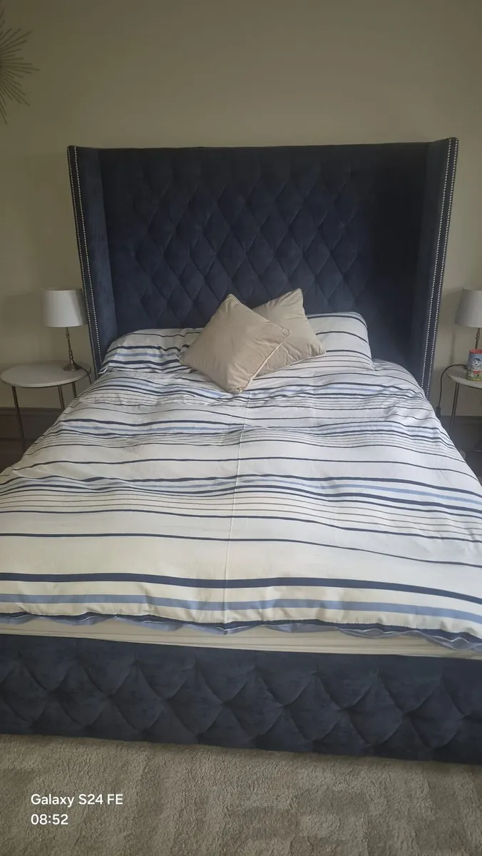 King size Upholstered Bed - Image 1