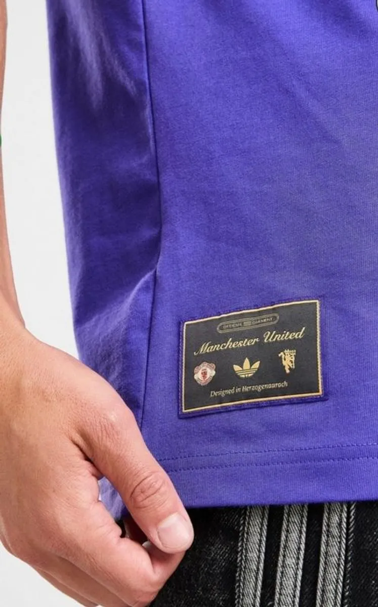 Manchester United FC Icon T-Shirt - Image 2