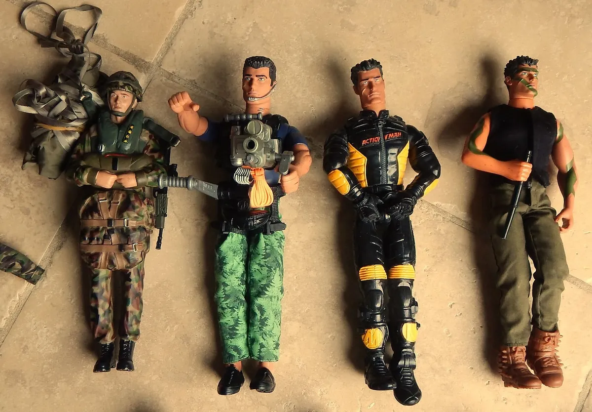 Selection of 6 Action Man Figurines & Accessories - Image 3