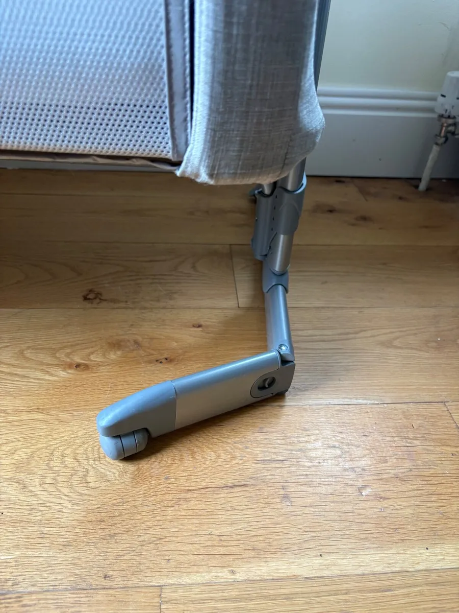 Co-Sleeper/Side cot - Image 4