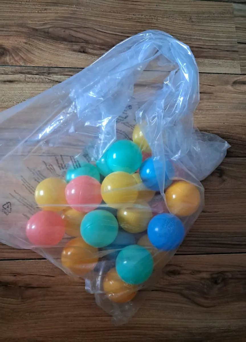 Activity gym and ball pit - Image 3