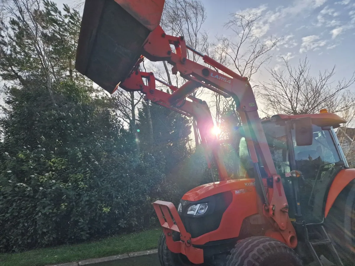 Kubota M6060 60hp Compact Tractor with Loader - Image 3