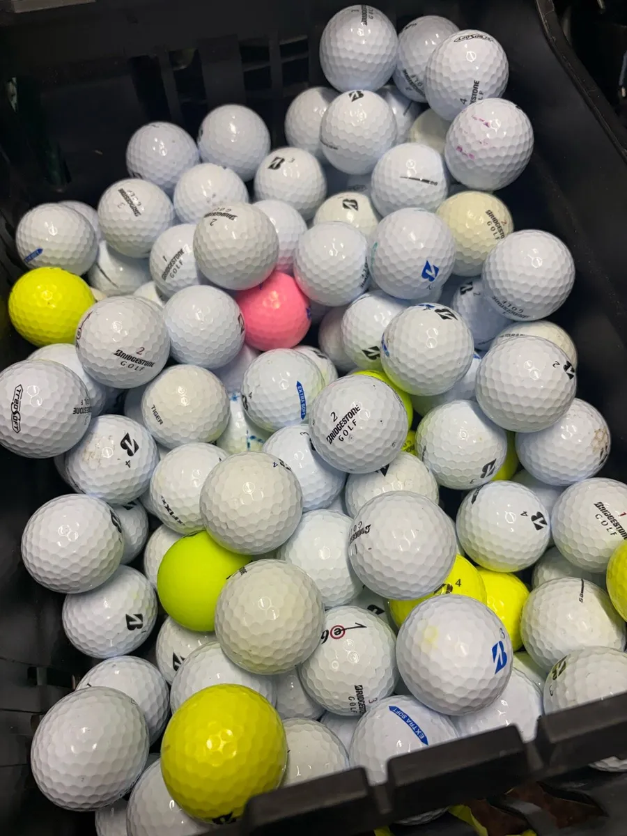 40 Bridgestone Golf Balls - Image 3