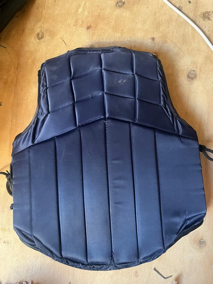 Race safe back protector - Image 3