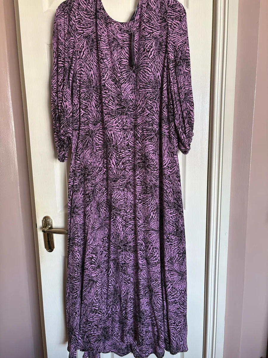 Ladies dress - Image 2