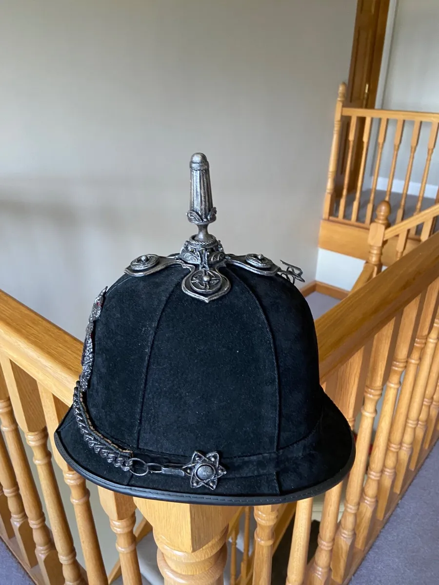 Police helmet - Image 3