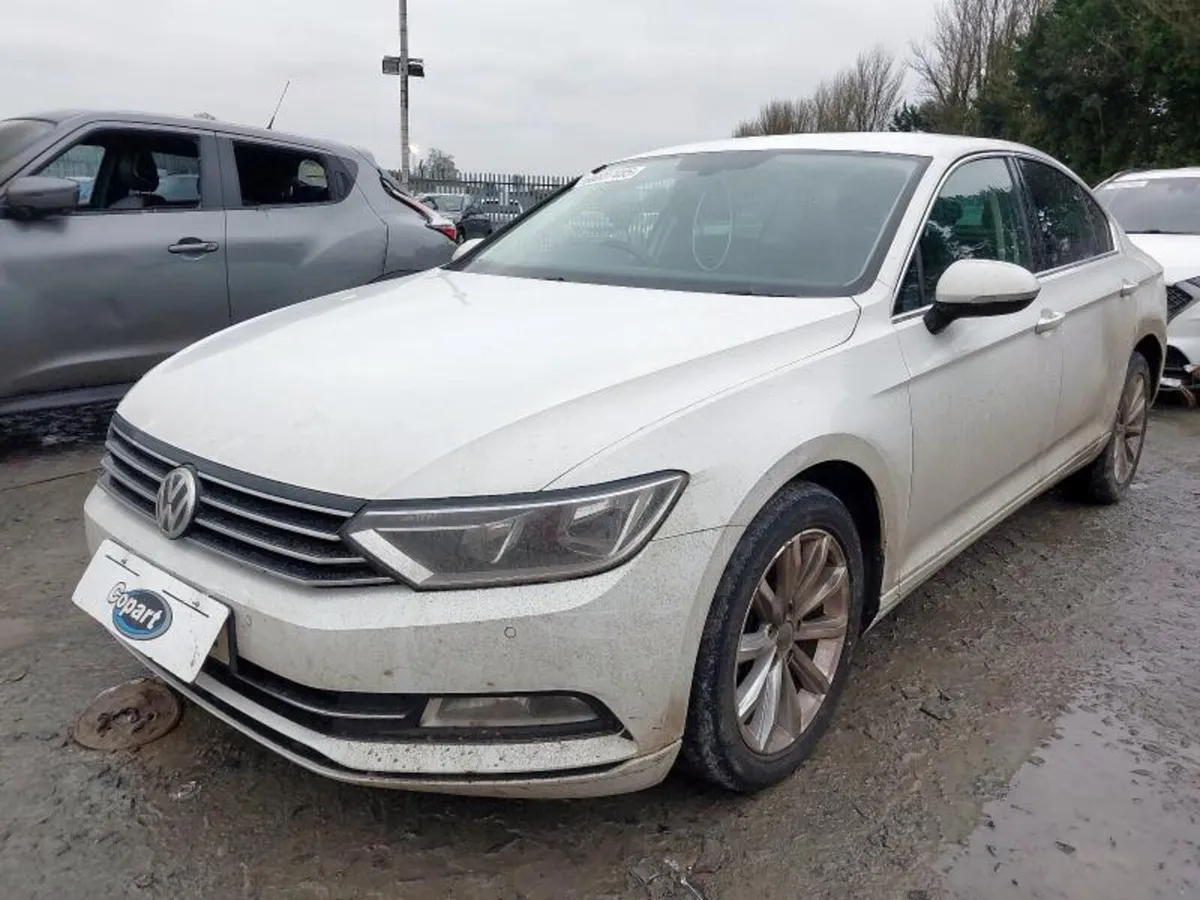 2015 Volkswagen Passat BREAKING / PARTS - Image 1