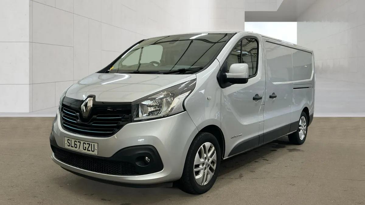 Renault Trafic SPORT - Image 2