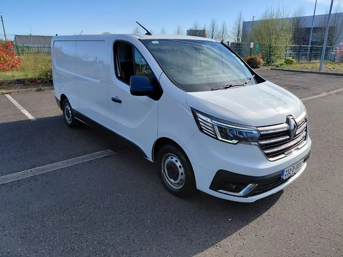 Renault Trafic 2023 - Image 1